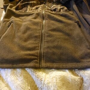 Magellan Outdoors camouflage fleece top